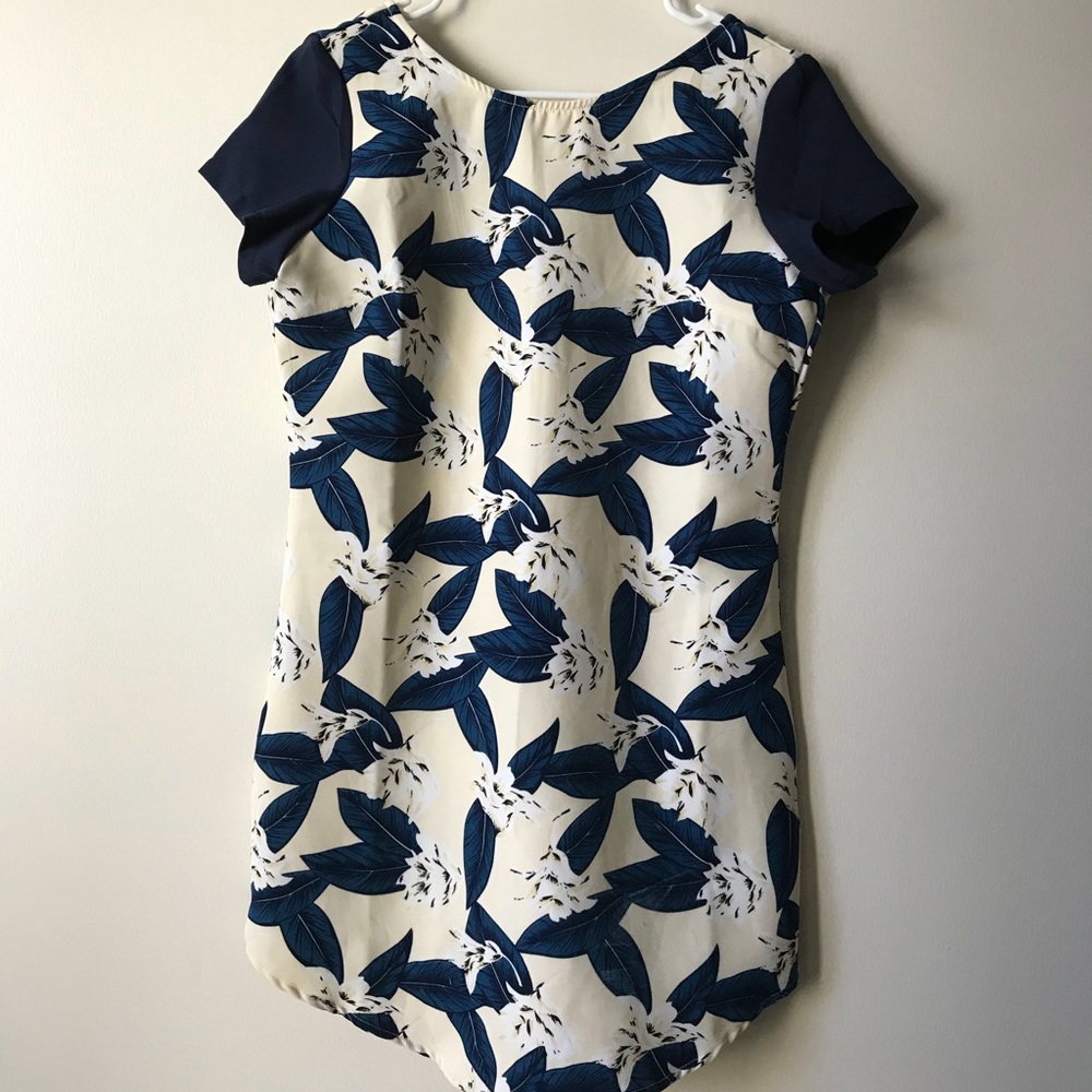 Gorgeous TOBI floral print dress!